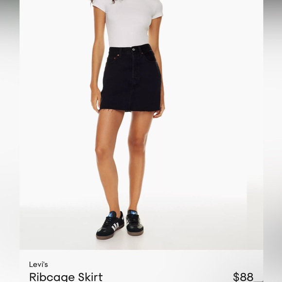 Levi’s Ribcage Short Skirt purchased from aritzia - Picture 1 of 6